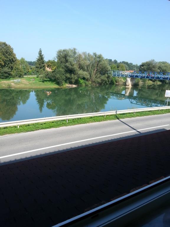Guesthouse Kod Mosta Karlovac Quarto foto